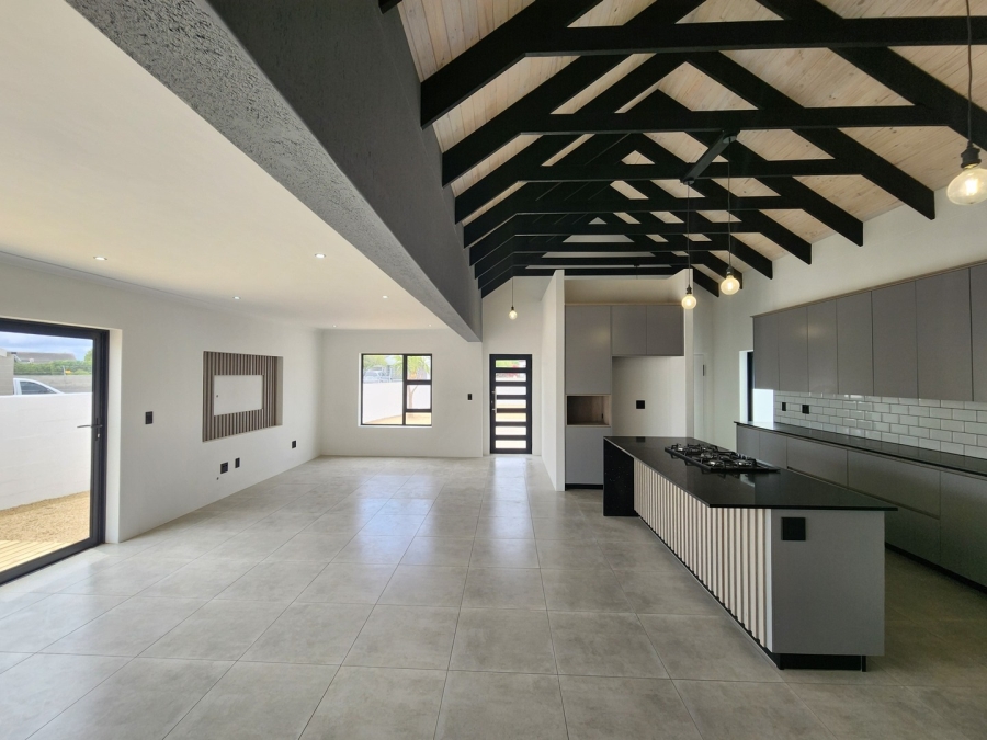 3 Bedroom Property for Sale in Country Club Western Cape